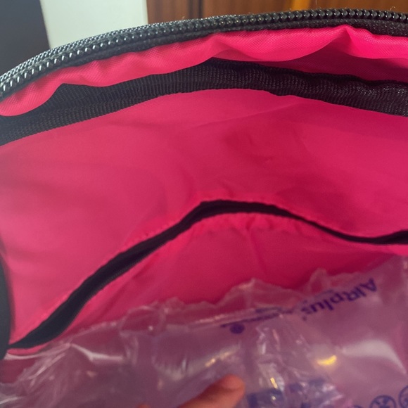 Adidas over night bag - Picture 7 of 8